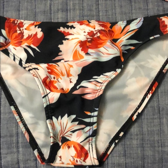 SOLD Brand new floral bikini - Picture 2 of 4